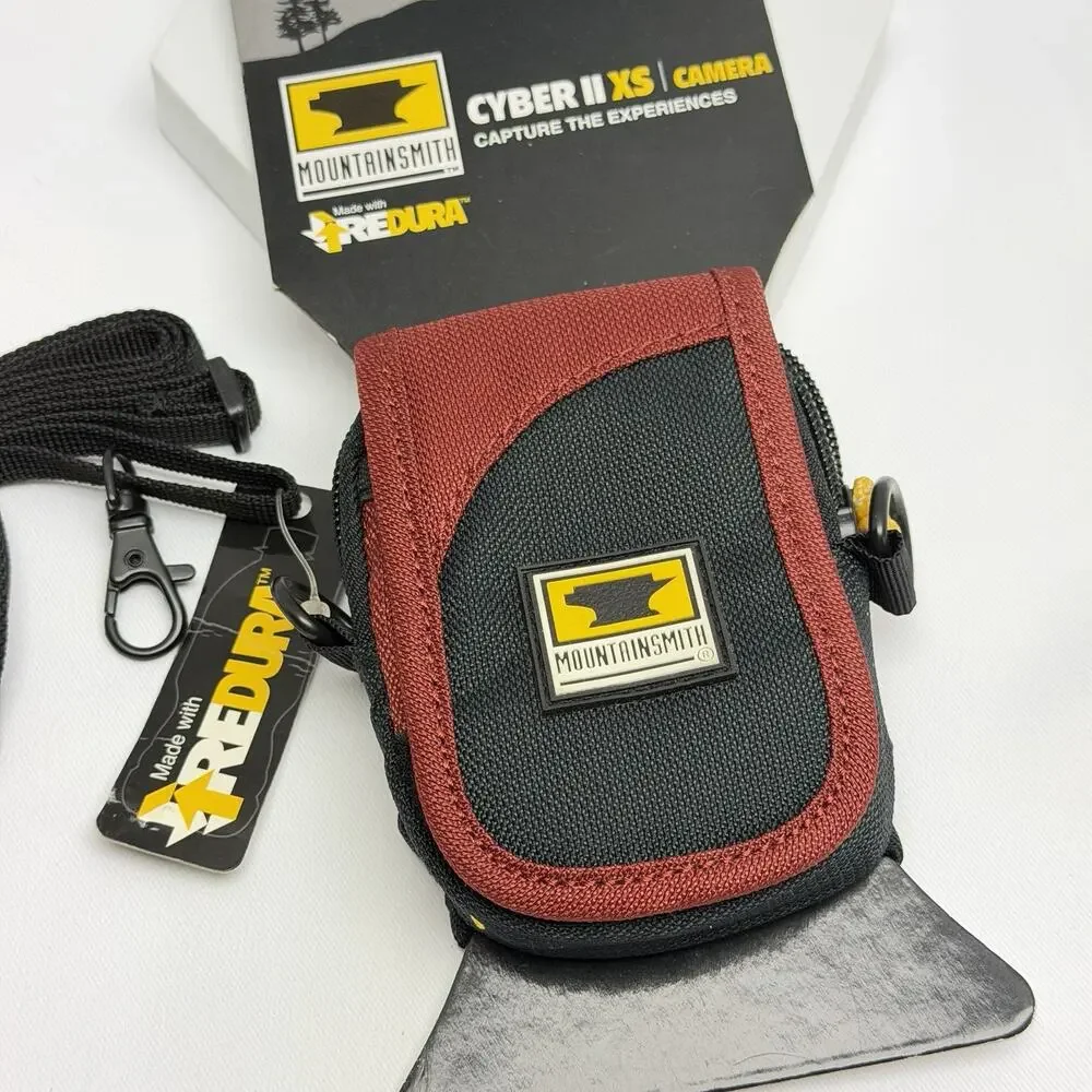 Mountainsmith Camera Case Cyber II XS Red Black Compact Digital Camera Pouch NWT